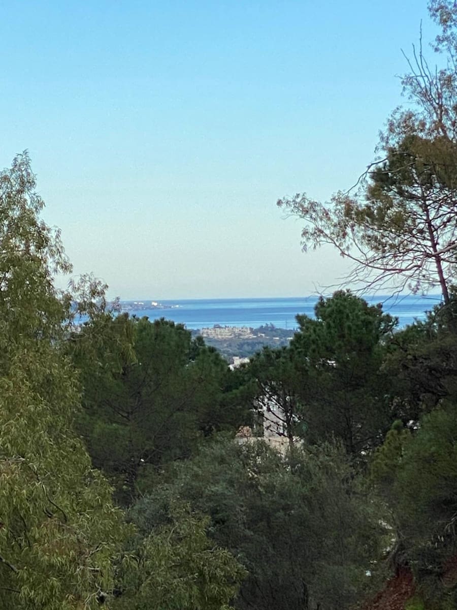 3 bedroom Apartment for sale in Benahavis with pool garage - € 855,000 (Ref: 9730641)