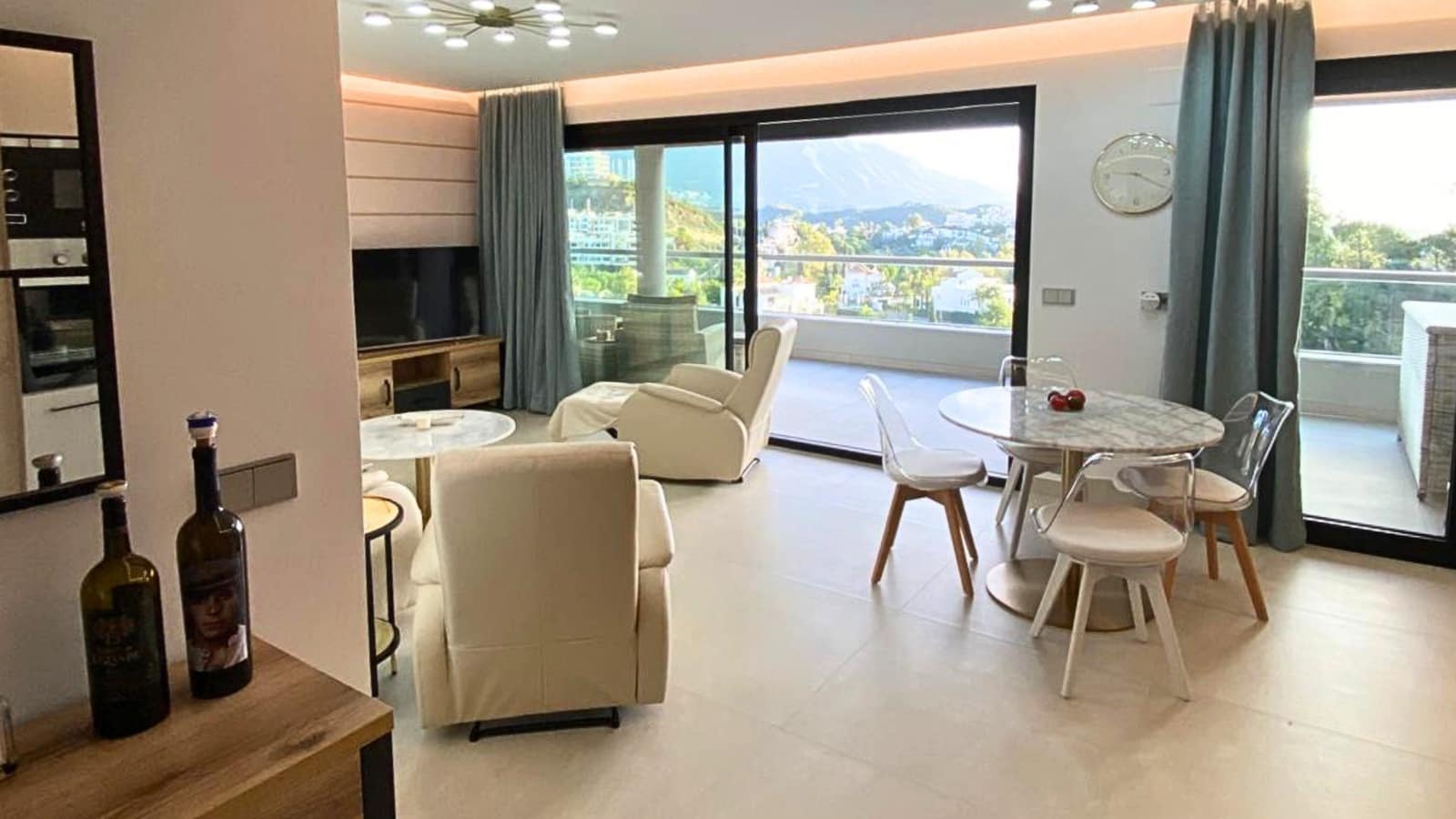 3 bedroom Apartment for sale in Benahavis with pool garage - € 855,000 (Ref: 9730641)