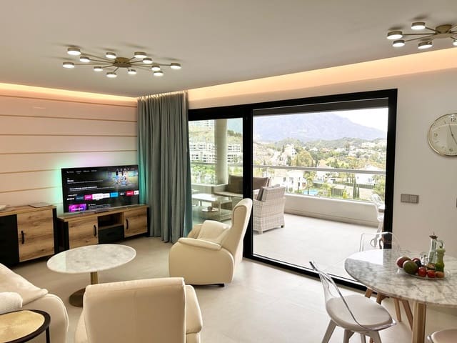Apartamento de 3 habitaciones en Benahavís en venta con piscina garaje - 855.000 € (Ref: 9730641)