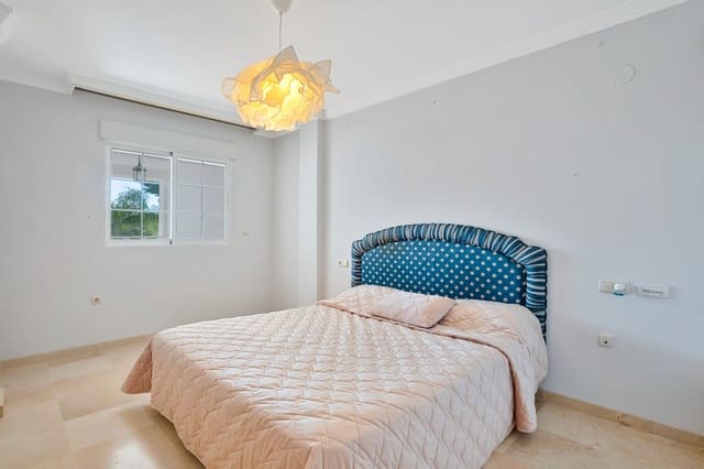 2 slaapkamer Appartement te koop in Marbella met zwembad garage - € 437.000 (Ref: 9730642)