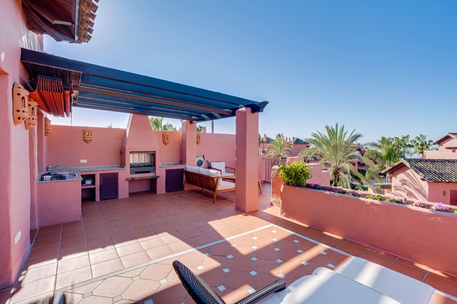 3 soveværelse Penthouse til salg i Estepona med swimmingpool garage - € 1.750.000 (Ref: 9730643)