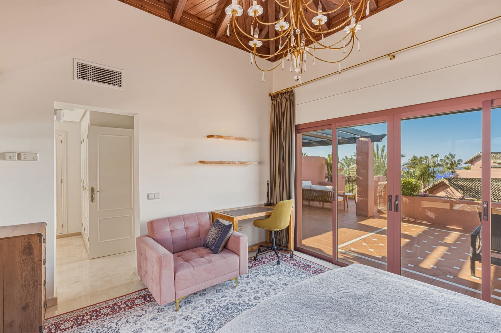 3 soveværelse Penthouse til salg i Estepona med swimmingpool garage - € 1.750.000 (Ref: 9730643)