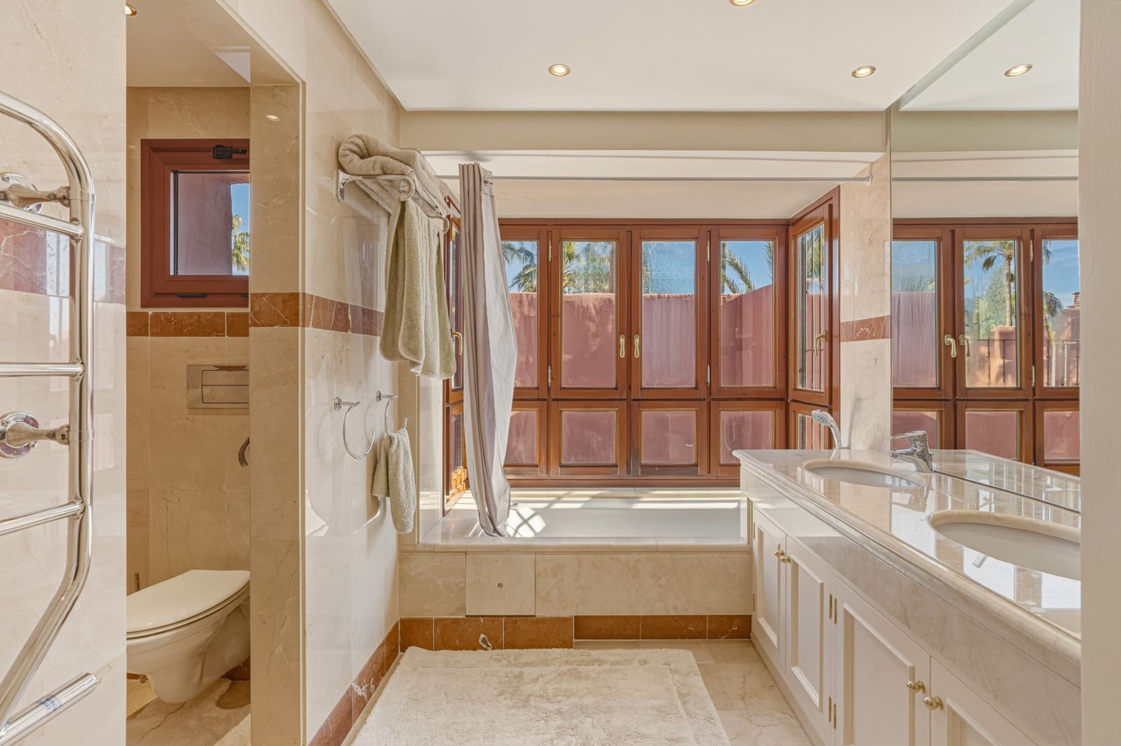 3 soveværelse Penthouse til salg i Estepona med swimmingpool garage - € 1.750.000 (Ref: 9730643)