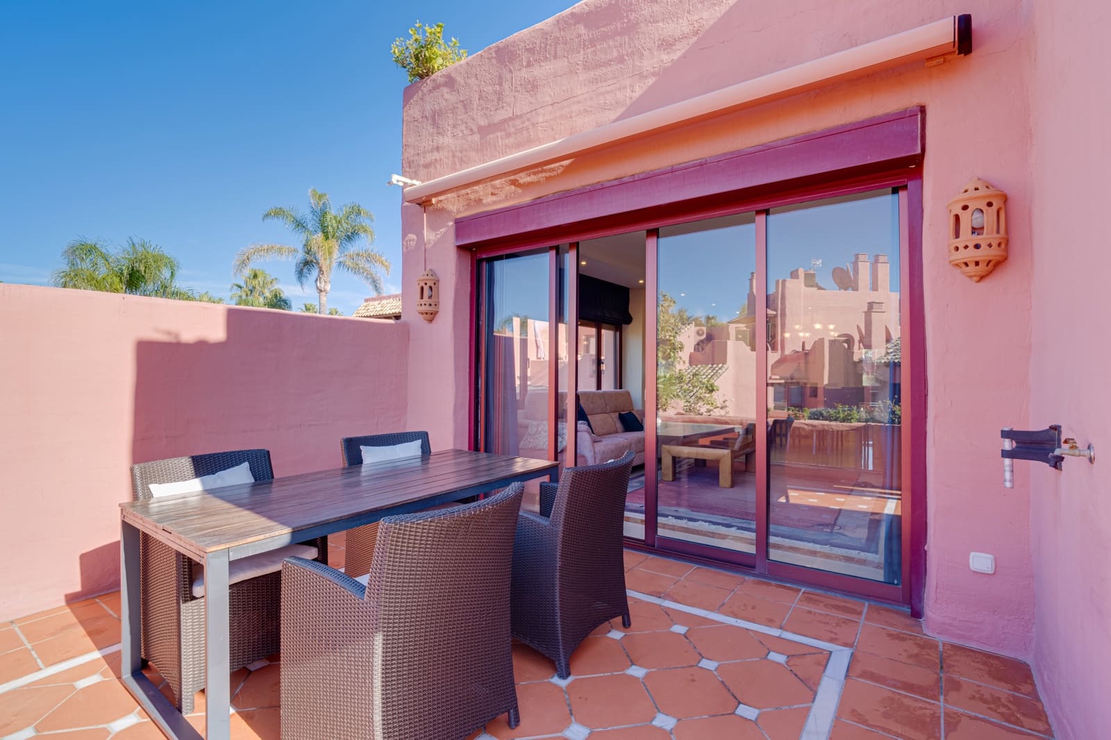 3 soveværelse Penthouse til salg i Estepona med swimmingpool garage - € 1.750.000 (Ref: 9730643)