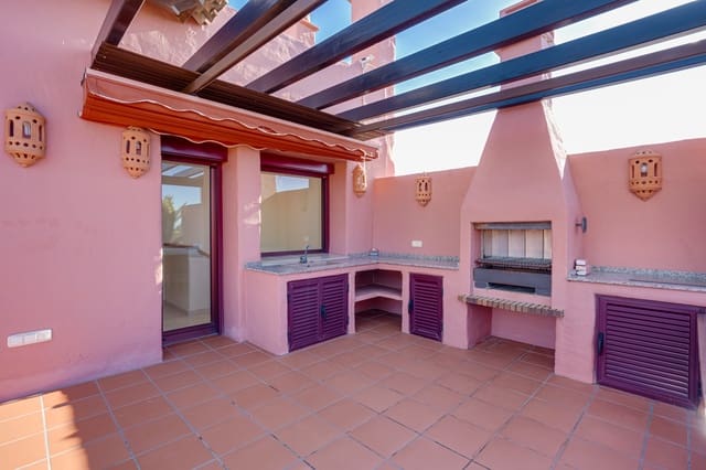 3 quarto Penthouse para venda em Estepona com piscina garagem - 1 750 000 € (Ref: 9730643)