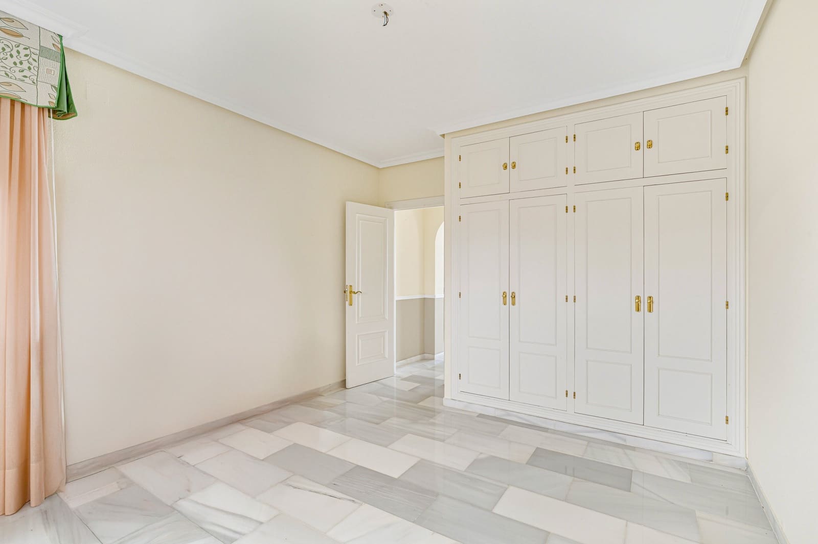 3 bedroom Villa for sale in Riviera del Sol with pool garage - € 950,000 (Ref: 9730644)