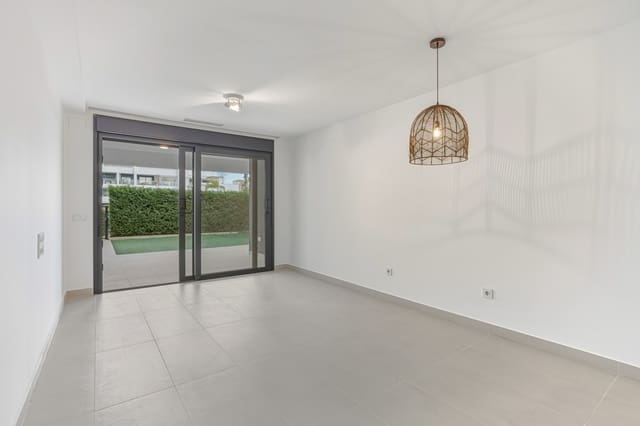 2 soverom Leilighet til salgs i Cancelada, Estepona med svømmebasseng garasje - € 480 000 (Ref: 9730647)