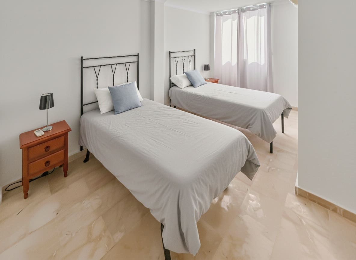 4 soverom Penthouse til salgs i Puerto Banus med svømmebasseng garasje - € 1 100 000 (Ref: 9730650)