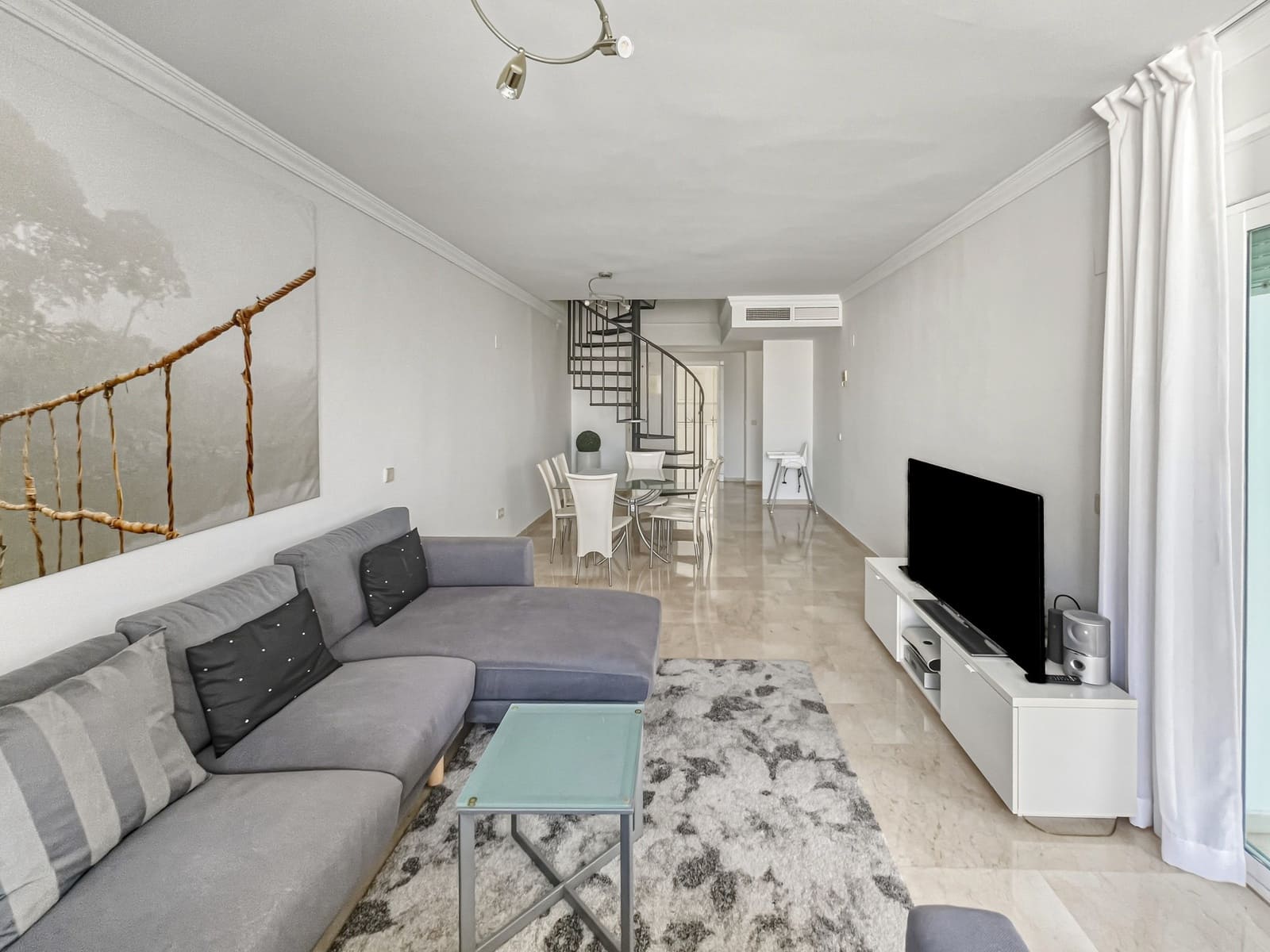 4 soverom Penthouse til salgs i Puerto Banus med svømmebasseng garasje - € 1 100 000 (Ref: 9730650)