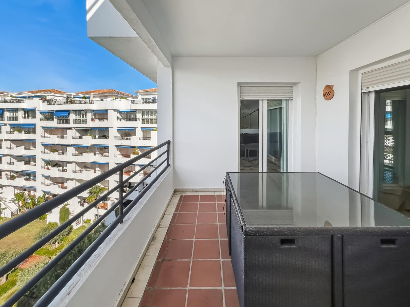 4 soverom Penthouse til salgs i Puerto Banus med svømmebasseng garasje - € 1 100 000 (Ref: 9730650)