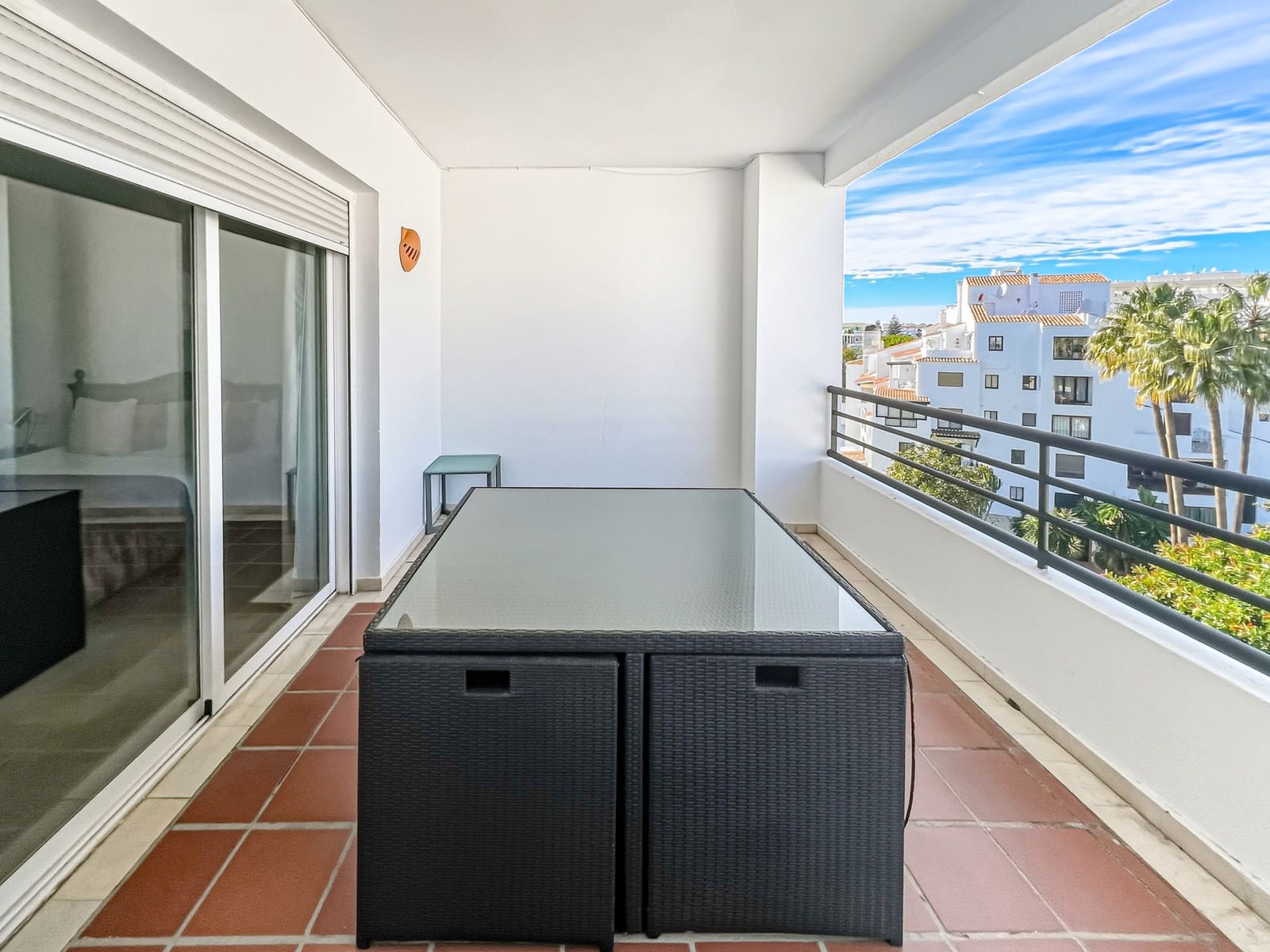 4 soverom Penthouse til salgs i Puerto Banus med svømmebasseng garasje - € 1 100 000 (Ref: 9730650)