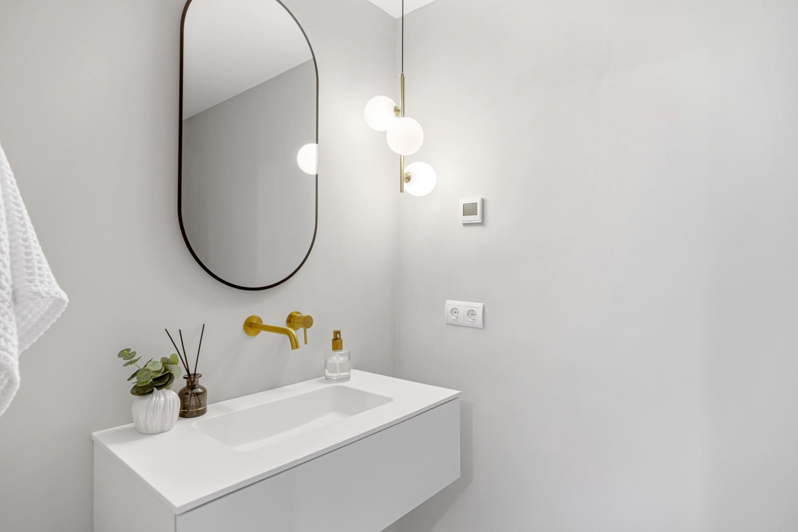 3 bedroom Apartment for sale in La Quinta with pool garage - € 899,000 (Ref: 9730651)