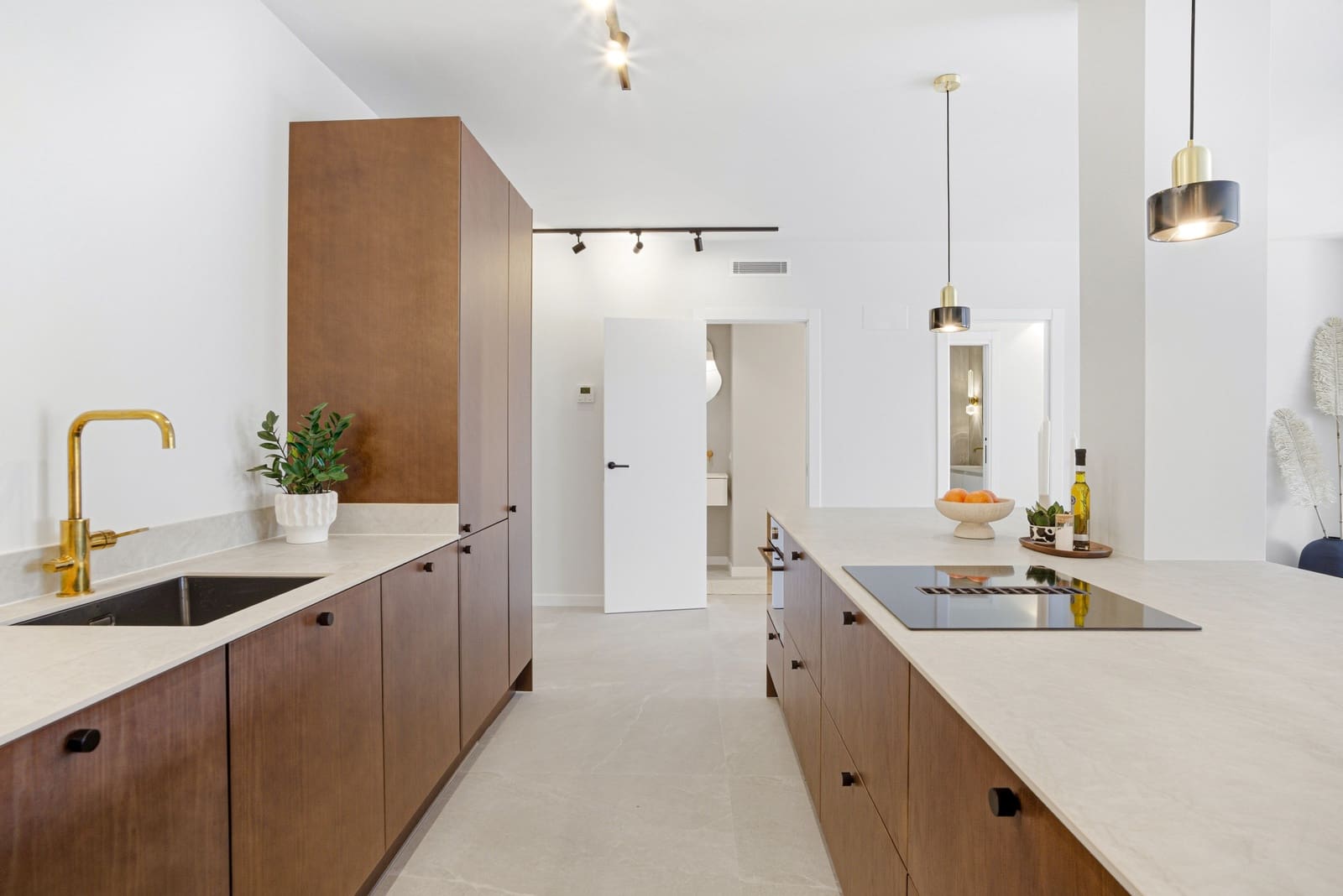 3 bedroom Apartment for sale in La Quinta with pool garage - € 899,000 (Ref: 9730651)