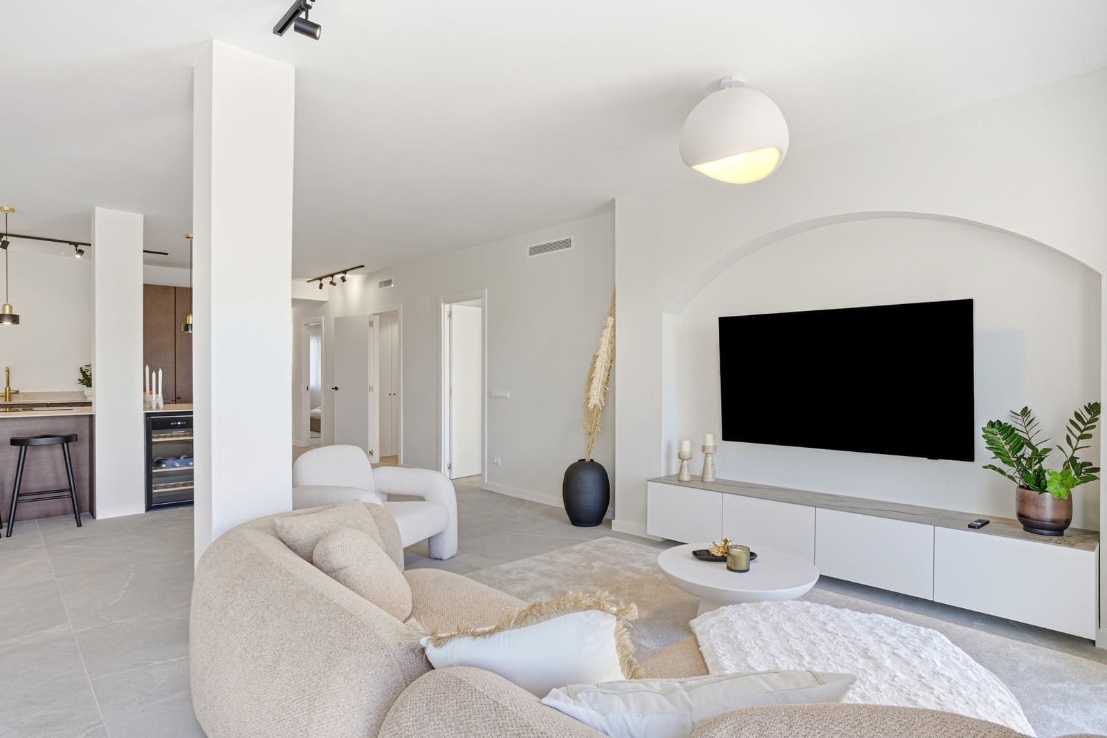 3 bedroom Apartment for sale in La Quinta with pool garage - € 899,000 (Ref: 9730651)