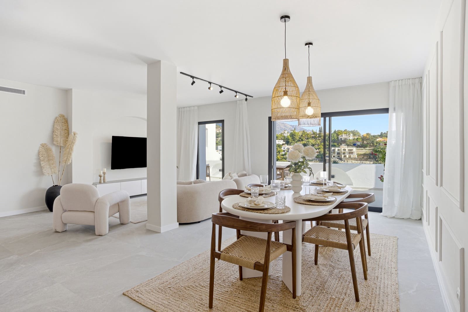 3 bedroom Apartment for sale in La Quinta with pool garage - € 899,000 (Ref: 9730651)