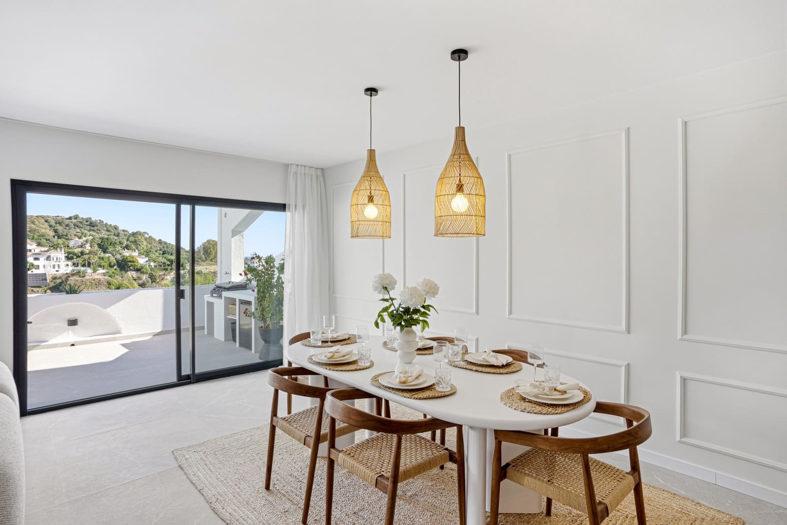 3 bedroom Apartment for sale in La Quinta with pool garage - € 899,000 (Ref: 9730651)