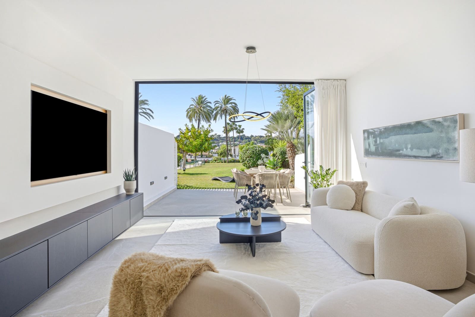 4 sypialnia Dom na sprzedaż w Marbella z basenem garażem - 1 499 000 € (Ref: 9730652)