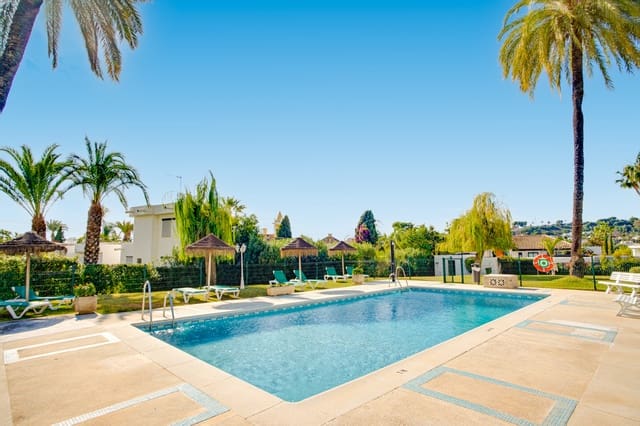 4 sypialnia Dom na sprzedaż w Marbella z basenem garażem - 1 499 000 € (Ref: 9730652)