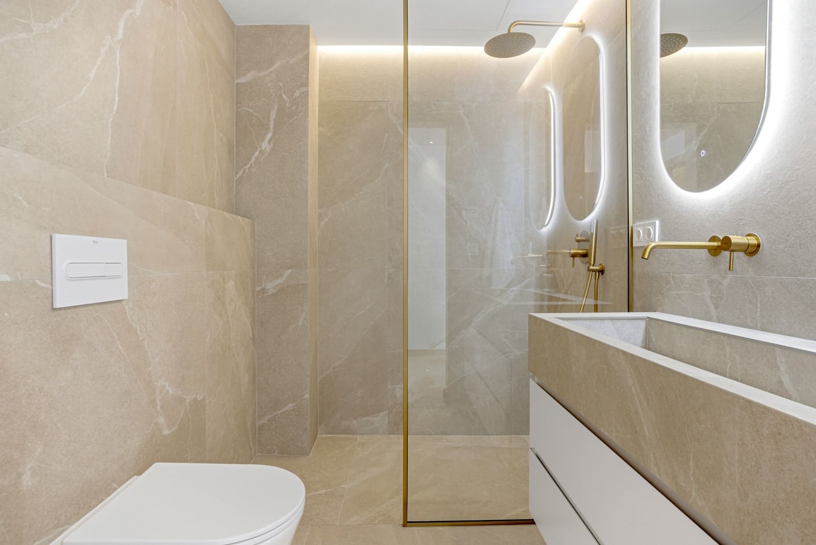 4 sypialnia Dom na sprzedaż w Marbella z basenem garażem - 1 499 000 € (Ref: 9730652)