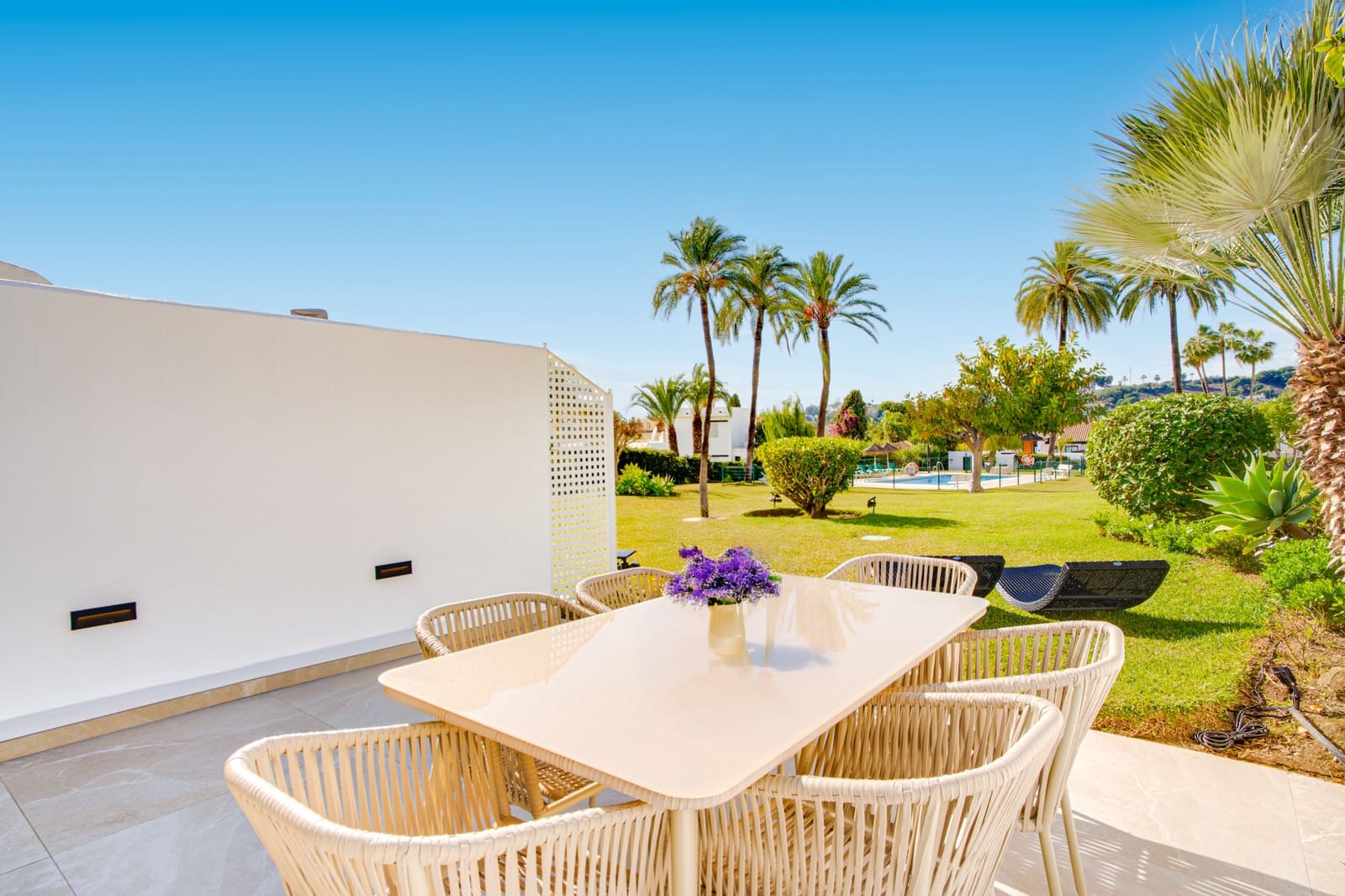 4 sypialnia Dom na sprzedaż w Marbella z basenem garażem - 1 499 000 € (Ref: 9730652)