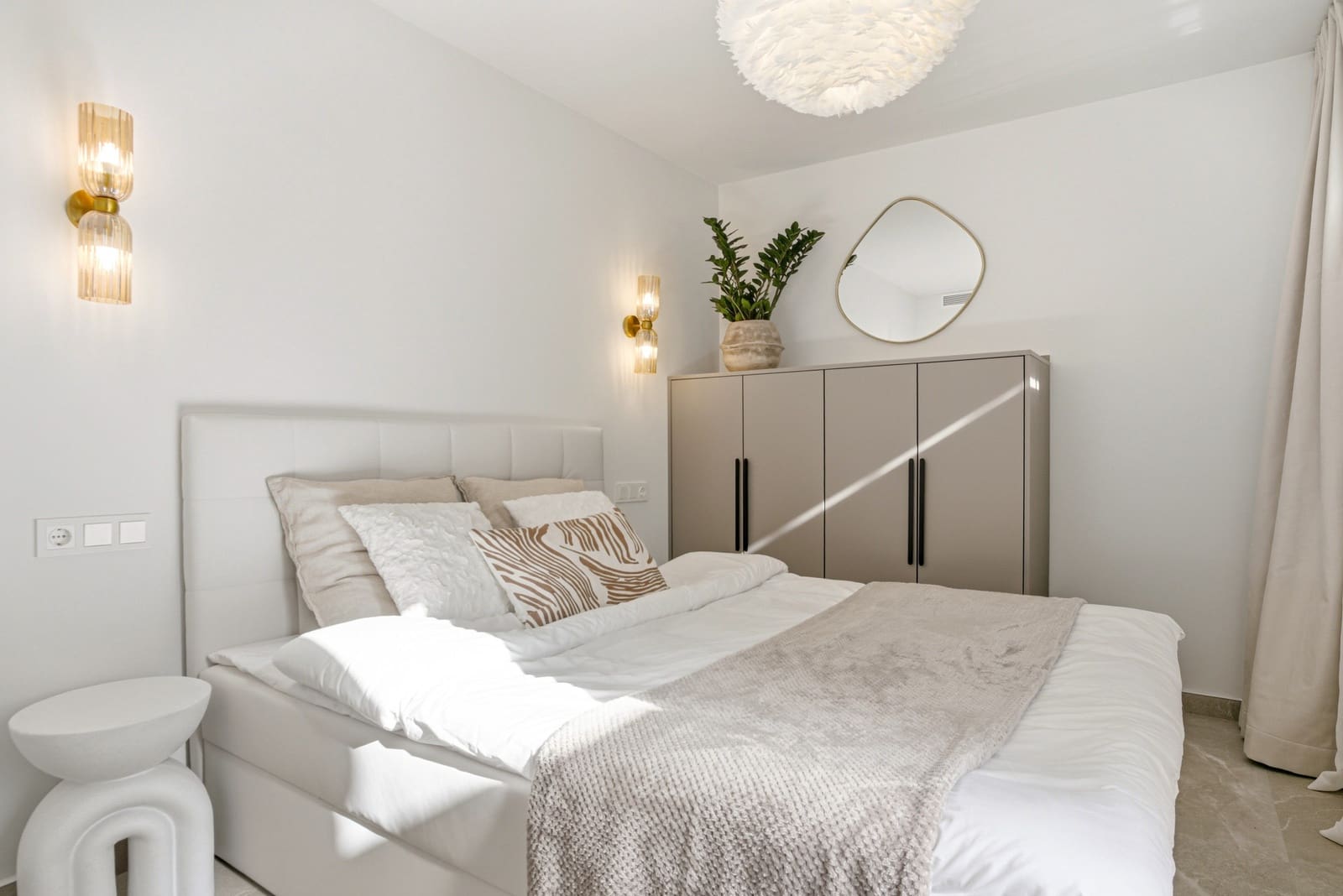 4 sypialnia Dom na sprzedaż w Marbella z basenem garażem - 1 499 000 € (Ref: 9730652)