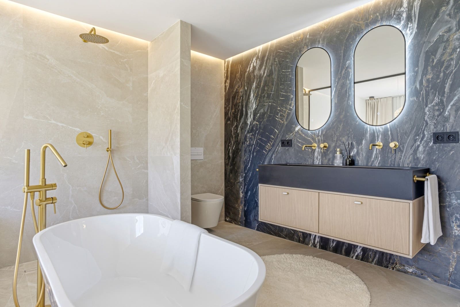 4 sypialnia Dom na sprzedaż w Marbella z basenem garażem - 1 499 000 € (Ref: 9730652)