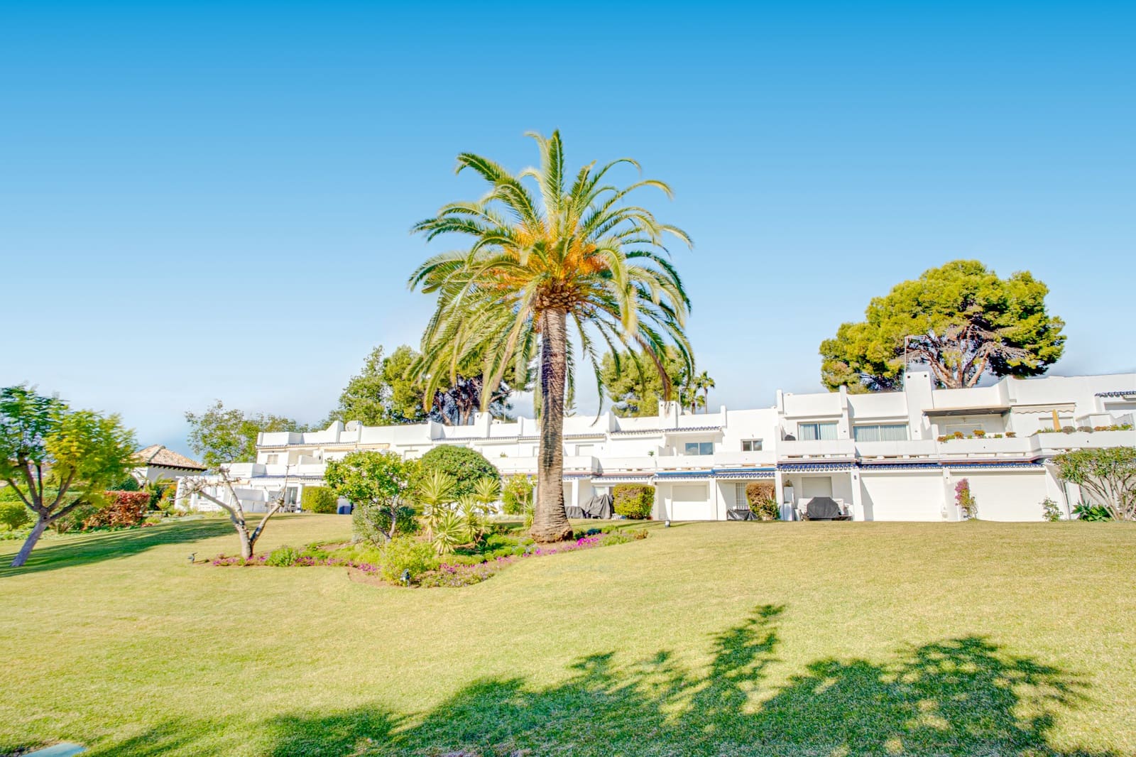 4 sypialnia Dom na sprzedaż w Marbella z basenem garażem - 1 499 000 € (Ref: 9730652)