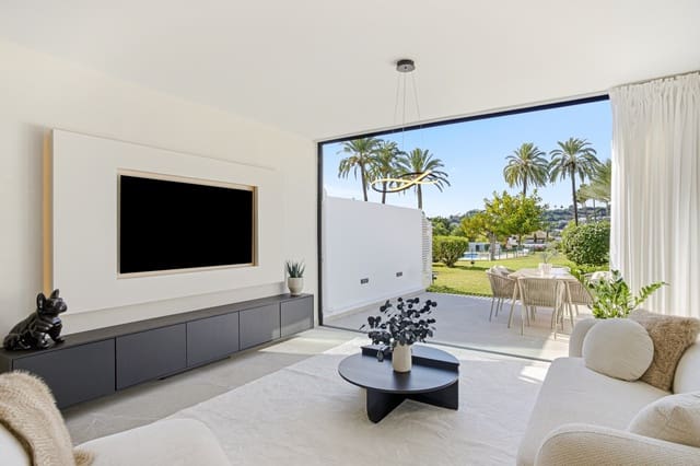 4 soveværelse Byhus til salg i Marbella med swimmingpool garage - € 1.499.000 (Ref: 9730652)