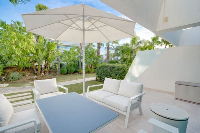 4 sypialnia Dom na sprzedaż w La Cala de Mijas, Mijas z basenem garażem - 1 195 000 € (Ref: 9730654)