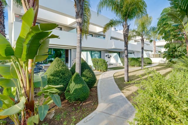 4 sypialnia Dom na sprzedaż w La Cala de Mijas, Mijas z basenem garażem - 1 195 000 € (Ref: 9730654)