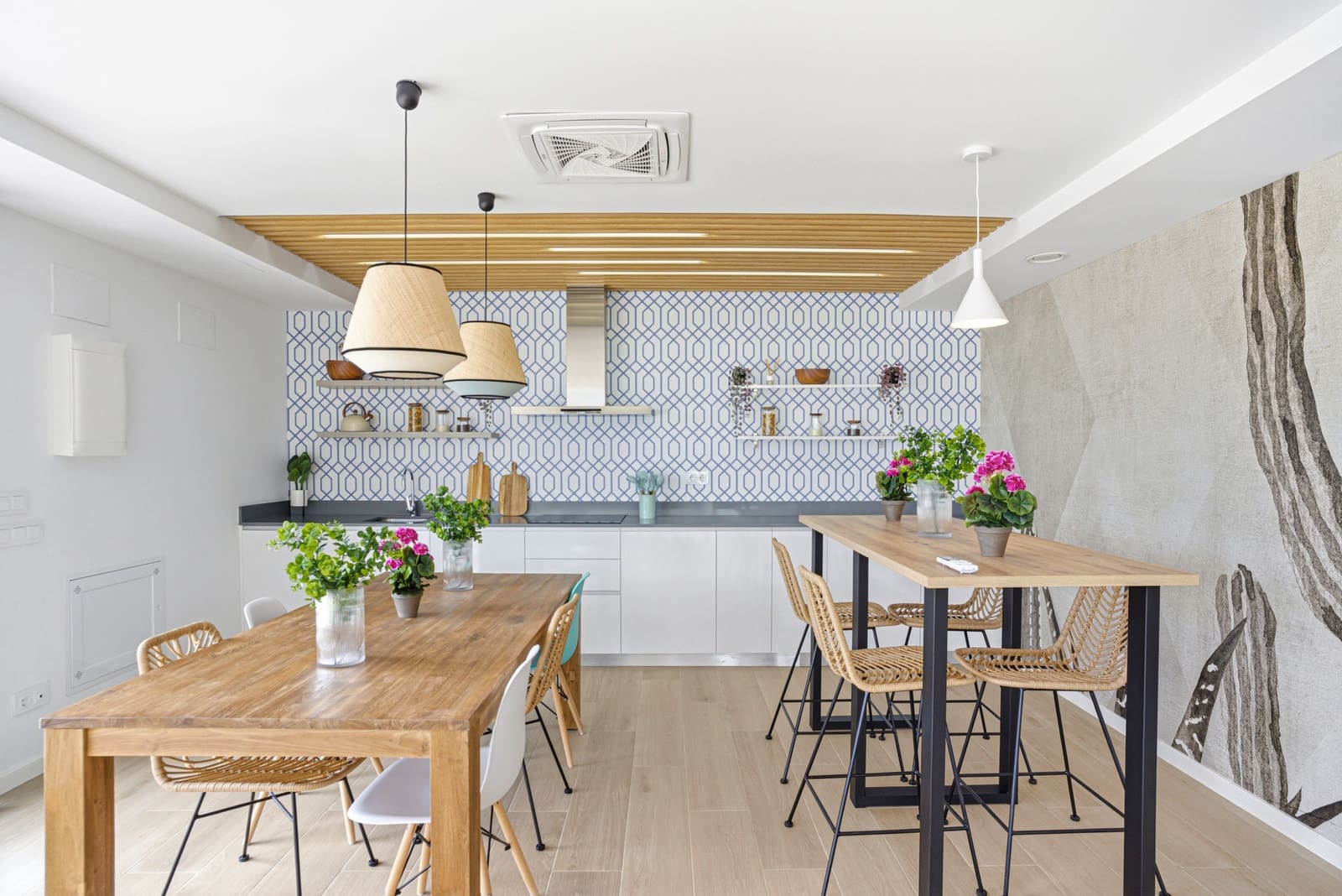 2 bedroom Apartment for sale in New Golden Mile with pool garage - € 439,000 (Ref: 9730655)