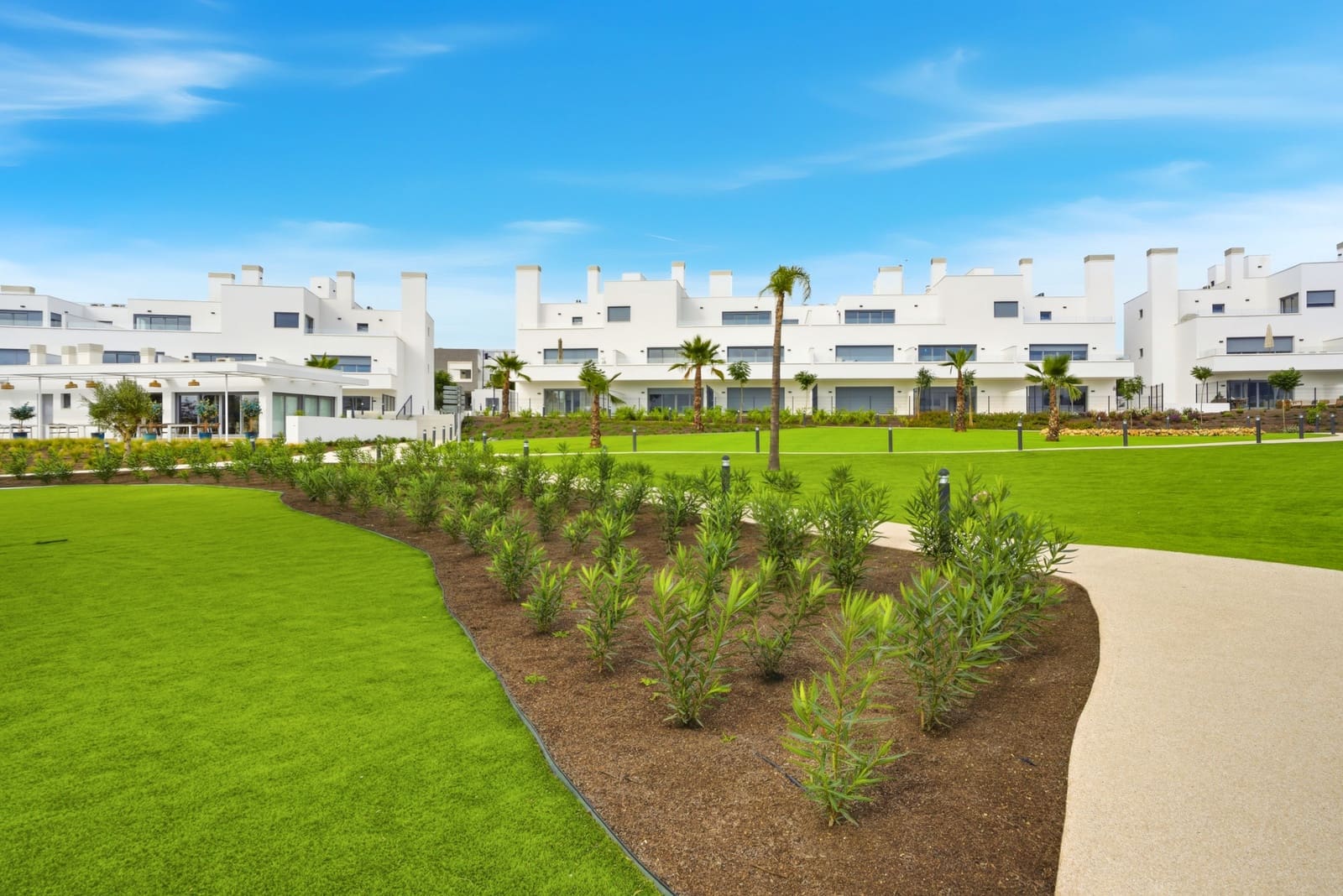 2 soveværelse Lejlighed til salg i Estepona med swimmingpool garage - € 439.000 (Ref: 9730655)