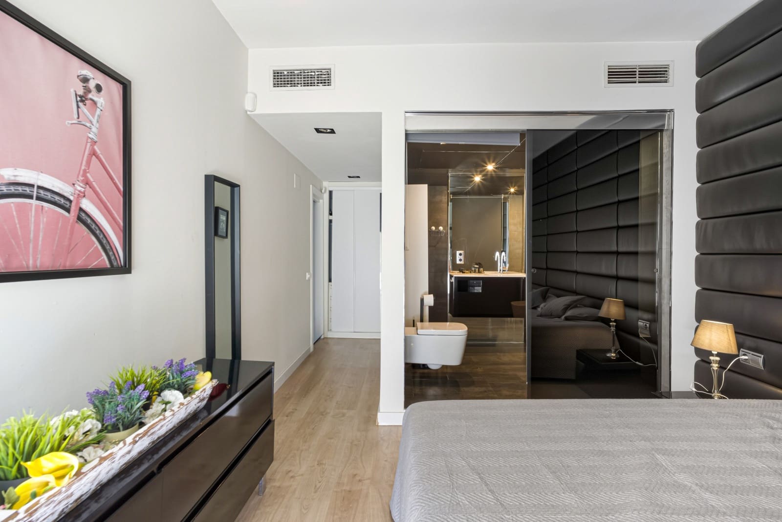 1 bedroom Penthouse for sale in Puerto Banus - € 699,000 (Ref: 9730659)