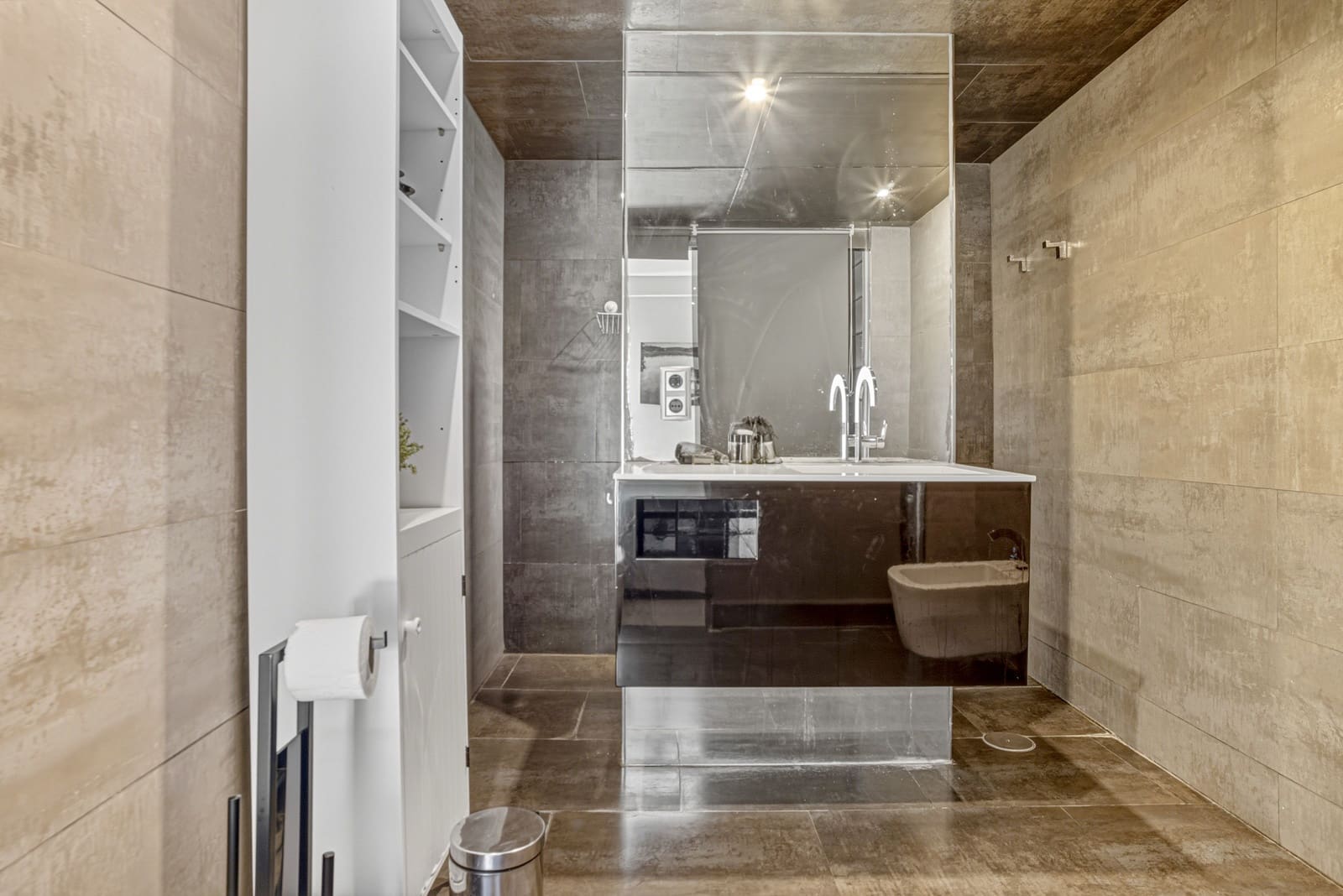 1 bedroom Penthouse for sale in Puerto Banus - € 699,000 (Ref: 9730659)