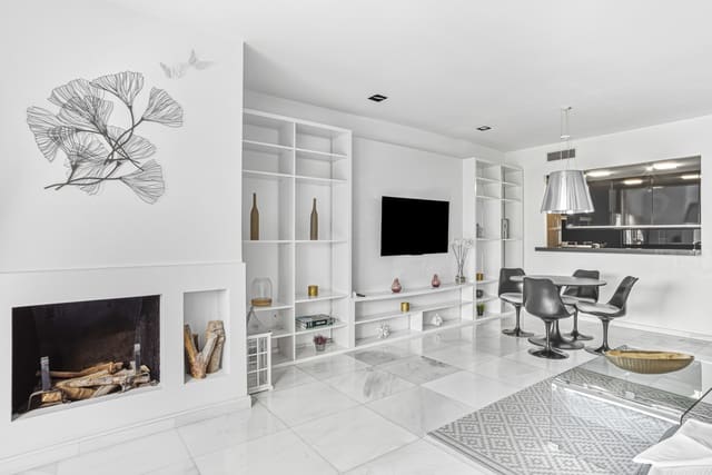 1 soverom Penthouse til salgs i Puerto Banus, Marbella - € 699 000 (Ref: 9730659)