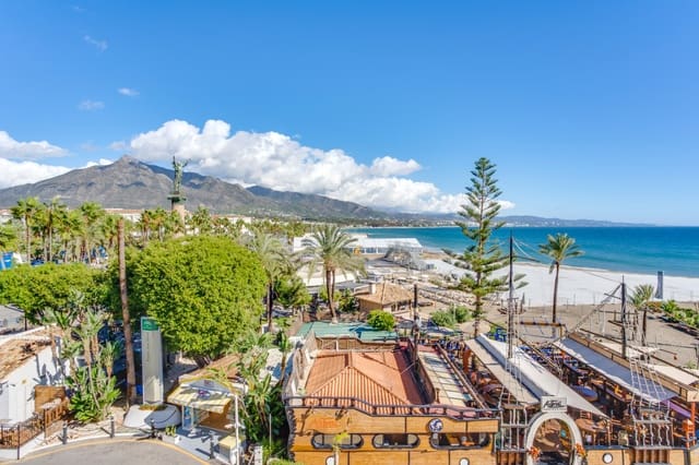 1 soverom Penthouse til salgs i Puerto Banus, Marbella - € 699 000 (Ref: 9730659)