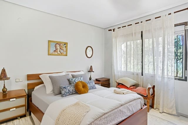 3 makuuhuone Huoneisto myytävänä paikassa Marbella mukana uima-altaan 
autotalli - 585 000 € (Ref: 9730660)