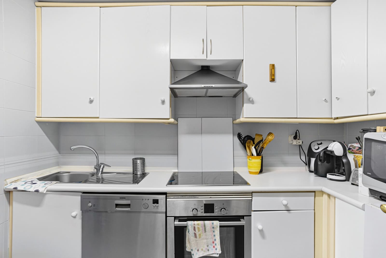 Apartamento de 3 habitaciones en Marbella en venta con piscina garaje - 585.000 € (Ref: 9730660)