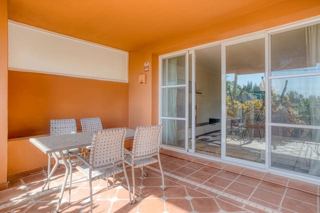 Apartamento de 2 habitaciones en Marbella en venta con piscina garaje - 565.000 € (Ref: 9730662)