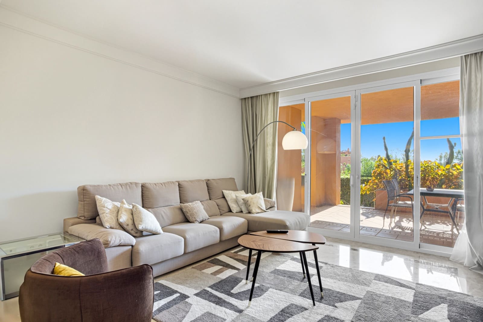 2 sypialnia Apartament na sprzedaż w Marbella z basenem garażem - 565 000 € (Ref: 9730662)