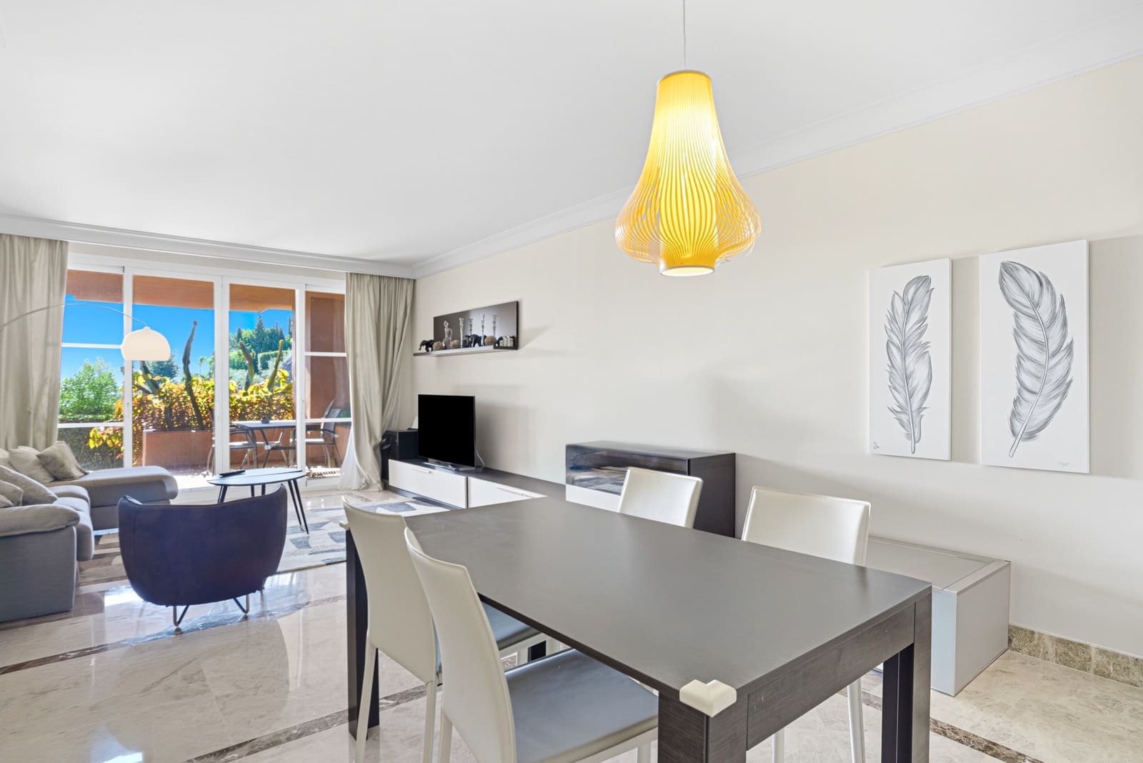 2 sypialnia Apartament na sprzedaż w Marbella z basenem garażem - 565 000 € (Ref: 9730662)