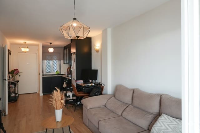 2 bedroom Apartment for sale in Marbella with pool - € 329,000 (Ref: 9730663)