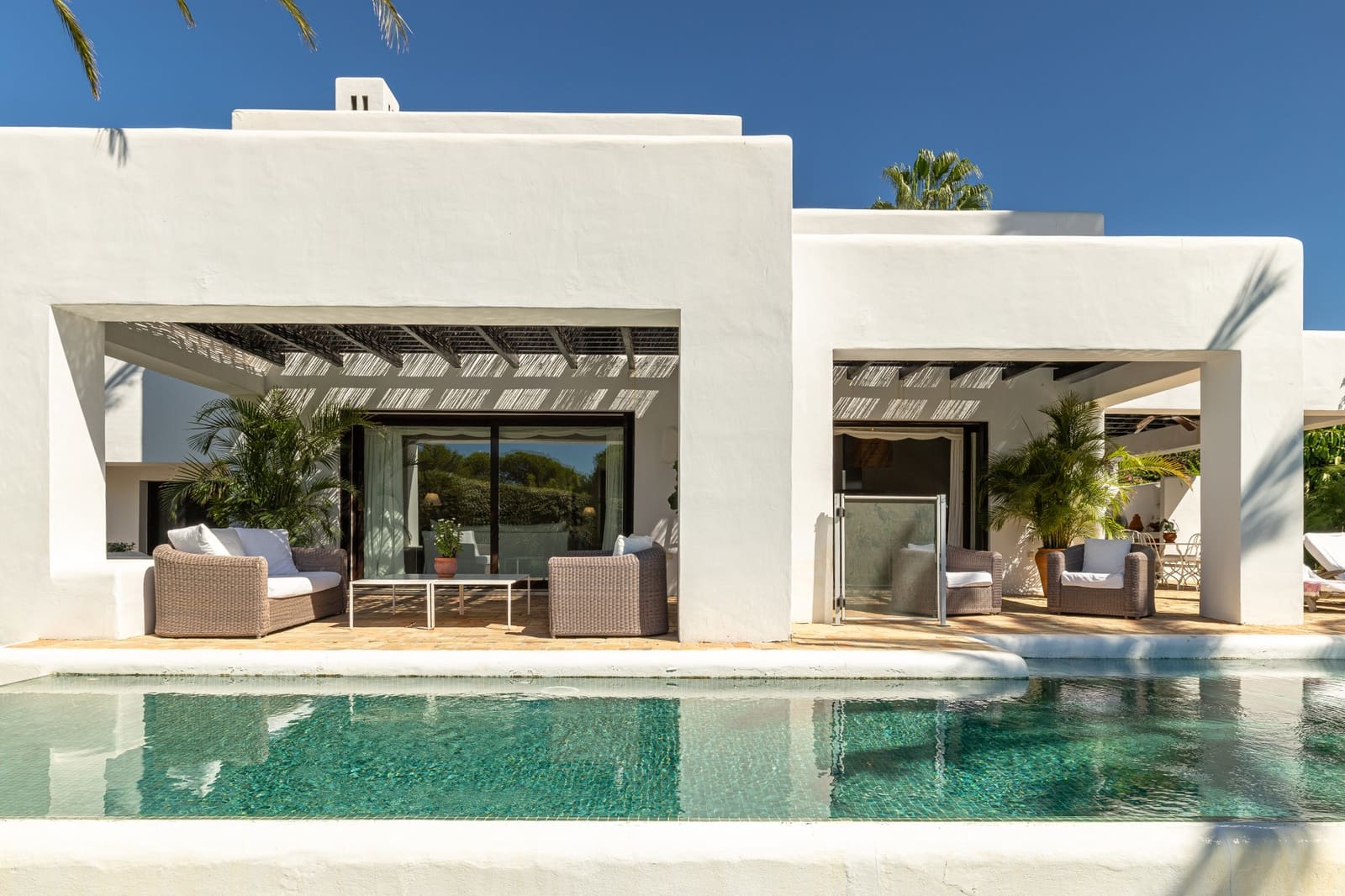 4 bedroom Villa for sale in Casares with pool garage - € 4,200,000 (Ref: 9730665)