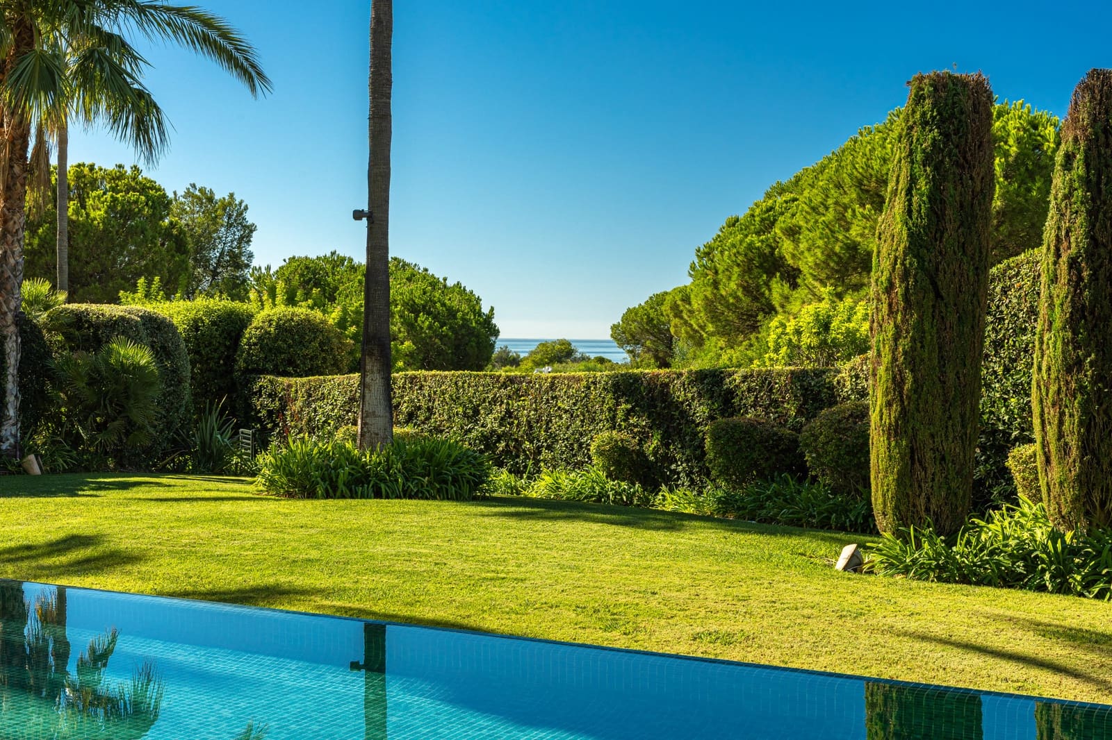 4 bedroom Villa for sale in Casares with pool garage - € 4,200,000 (Ref: 9730665)