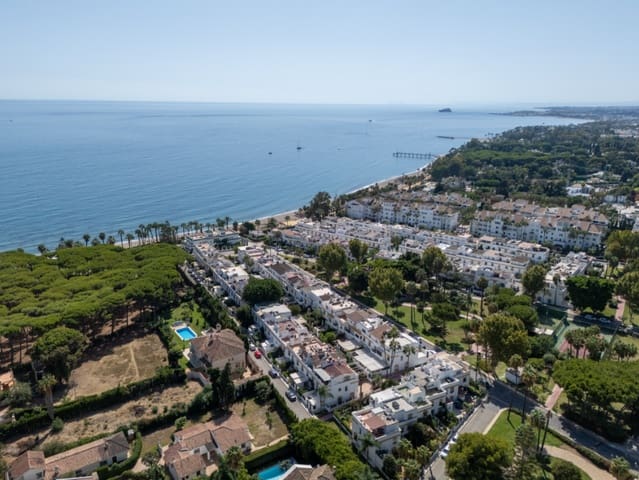 5 soveværelse Byhus til salg i Marbella med swimmingpool garage - € 2.190.000 (Ref: 9730666)