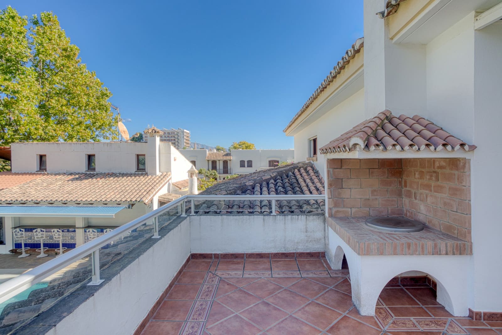 5 bedroom Villa for sale in New Golden Mile with pool garage - € 2,400,000 (Ref: 9730667)