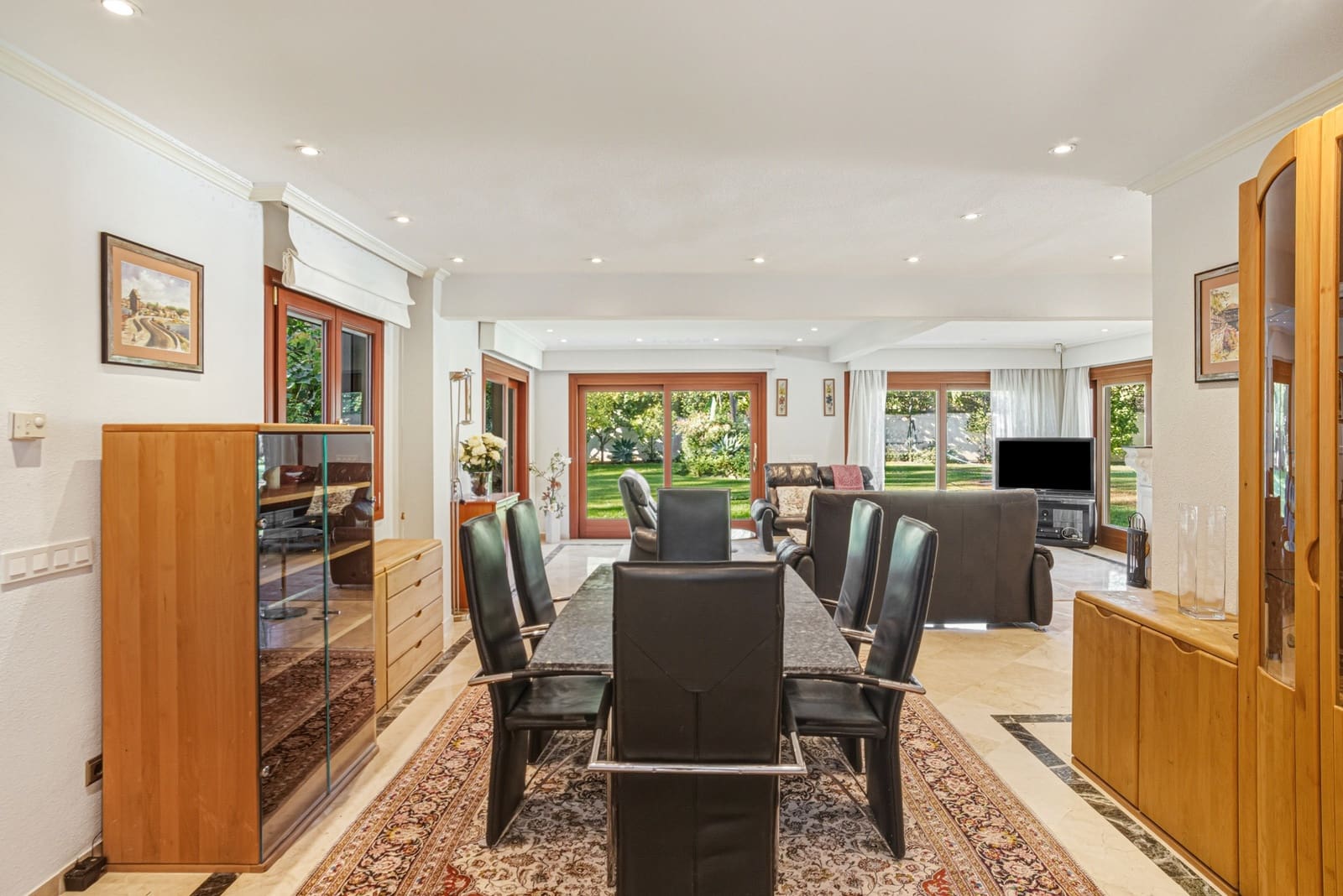 5 bedroom Villa for sale in New Golden Mile with pool garage - € 2,400,000 (Ref: 9730667)