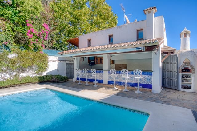 5 sovrum Villa till salu i New Golden Mile, Estepona med pool garage - 2 400 000 € (Ref: 9730667)