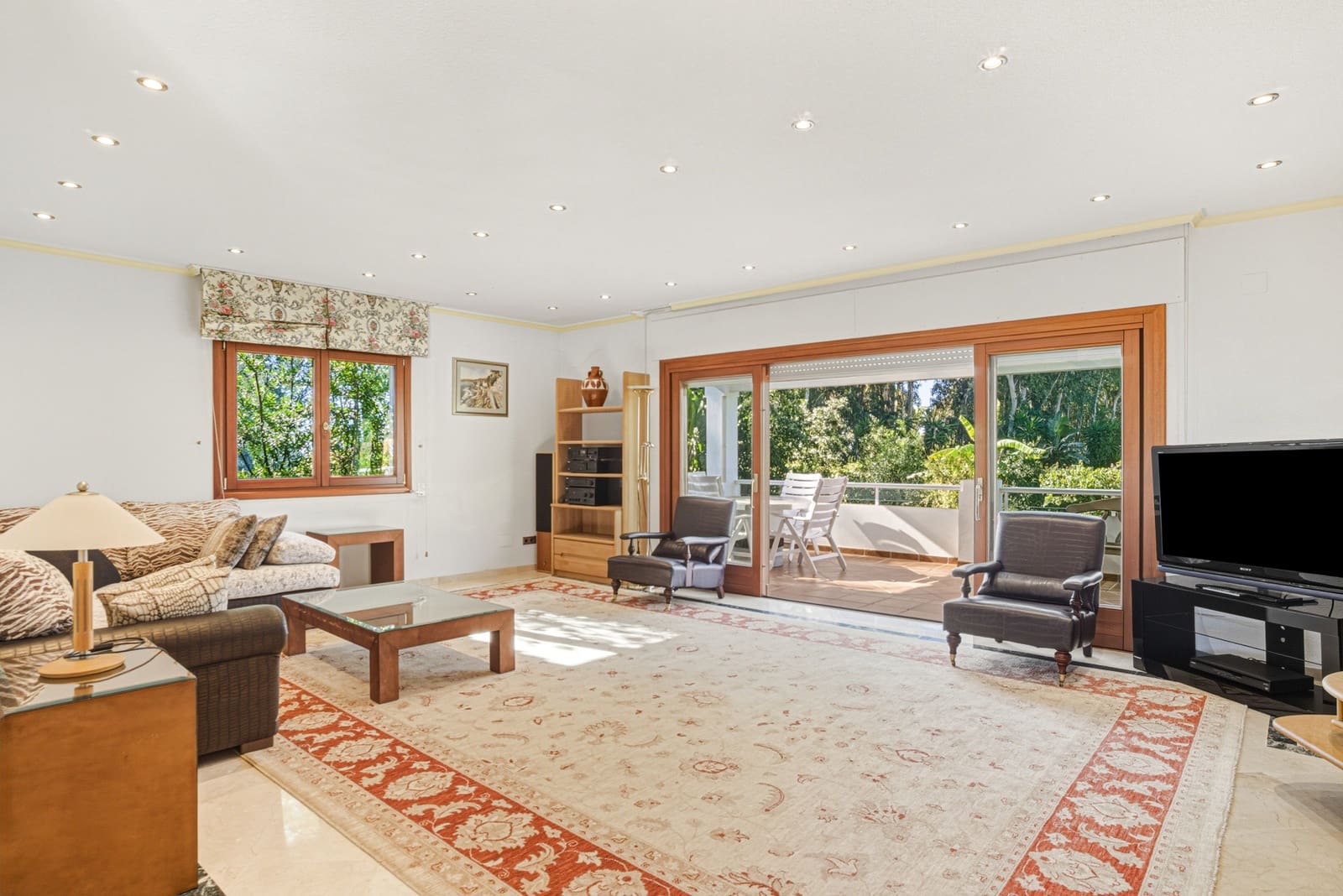 5 bedroom Villa for sale in New Golden Mile with pool garage - € 2,400,000 (Ref: 9730667)