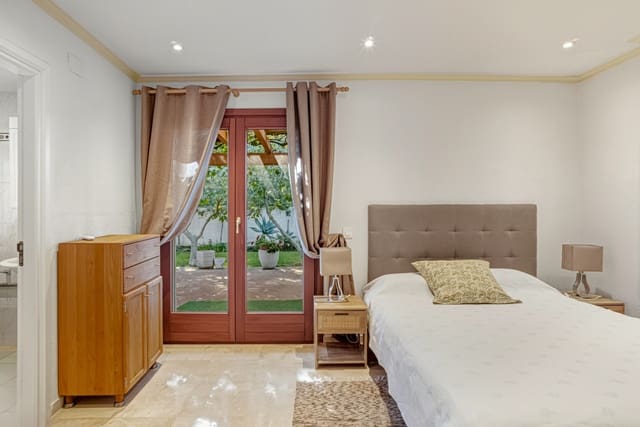 5 sovrum Villa till salu i New Golden Mile, Estepona med pool garage - 2 400 000 € (Ref: 9730667)